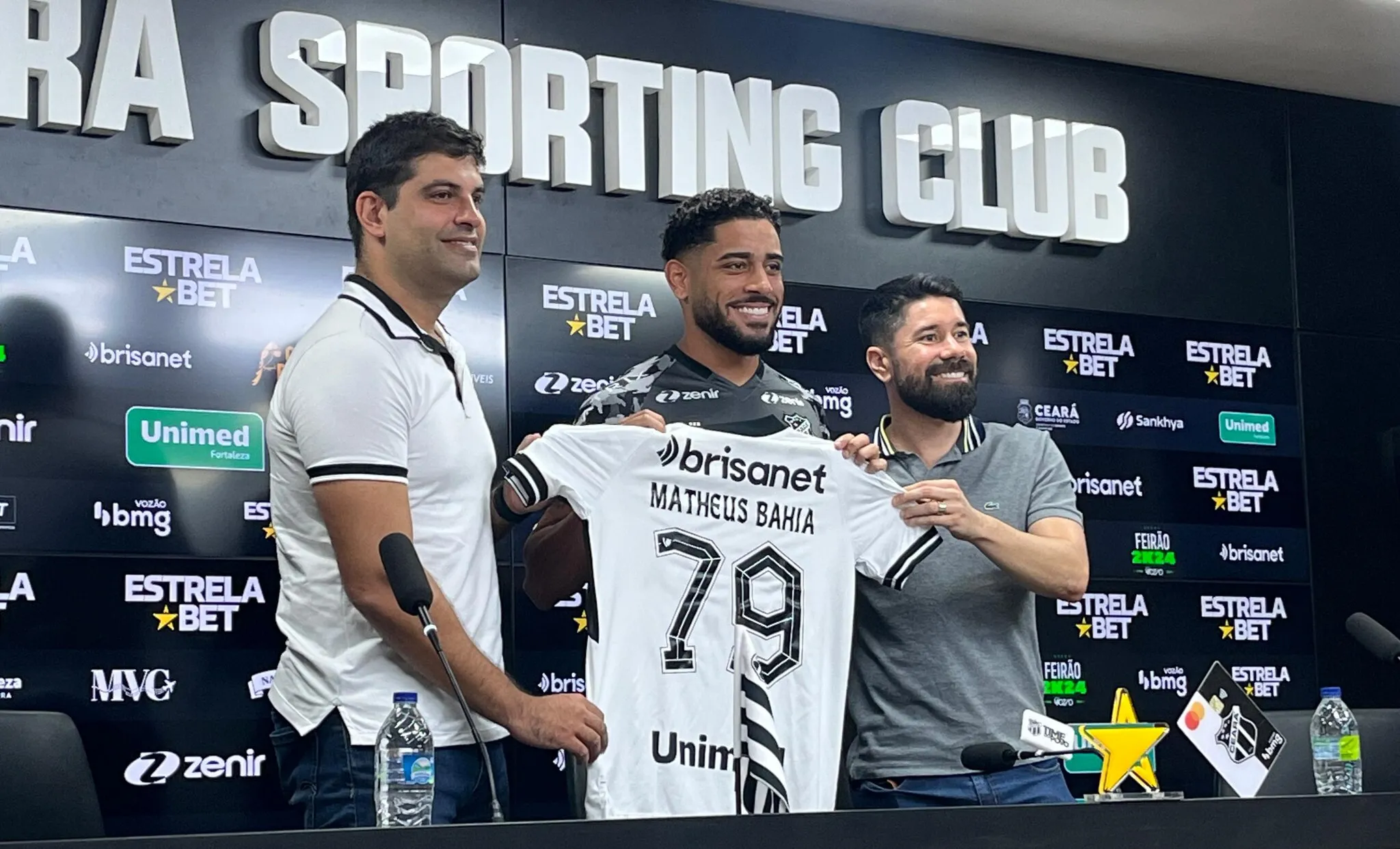 Lateral vestirá a camisa 79 durante o ano de 2024.