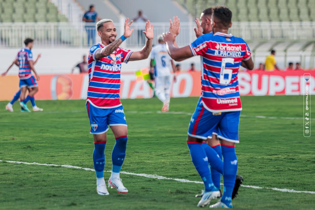 Yago Pikachu comemora gol pelo Fortaleza