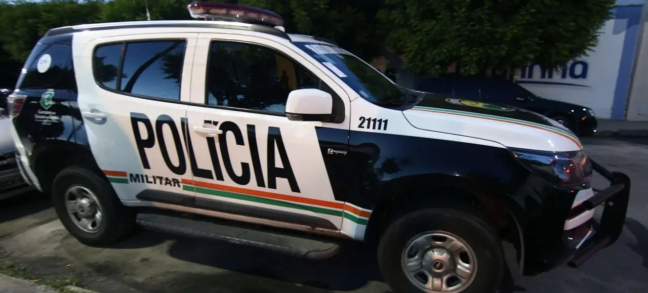 Viatura da polícia militar do Ceará. Adolescente desaparecida no Planalto Pici é encontrada com vida e entregue a família