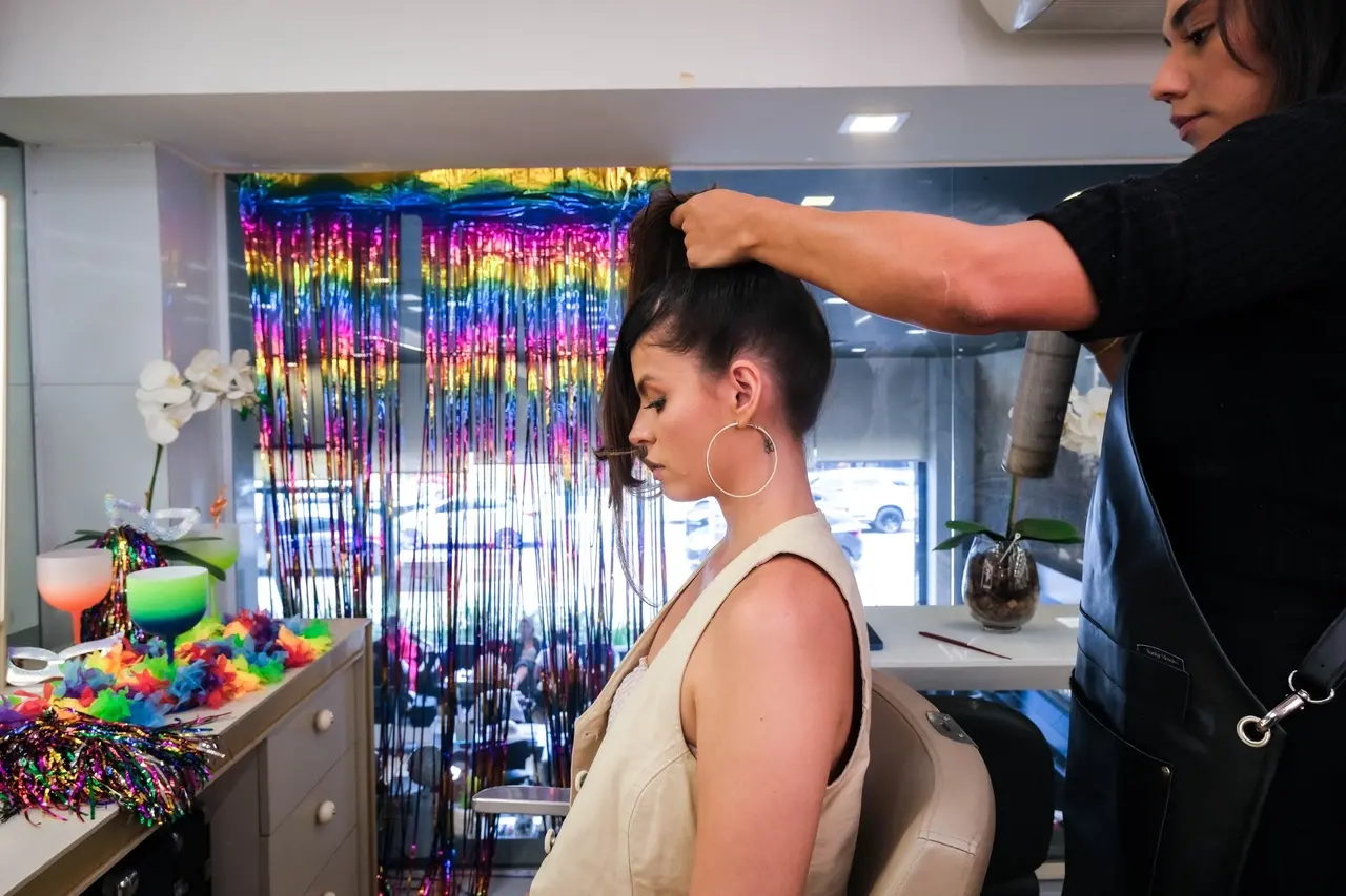 Rabo de cavalo alto ganha nova versão para o Carnaval