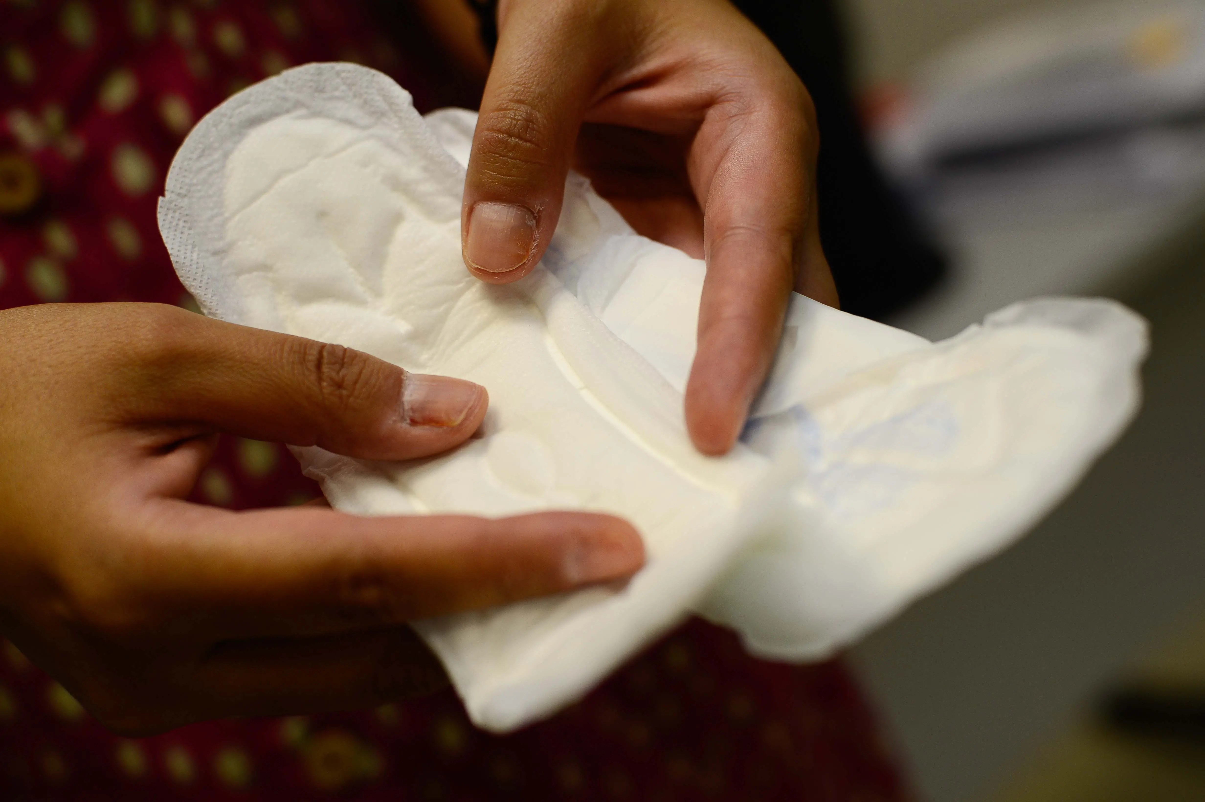 Onde conseguir absorvente gratuito pelo SUS