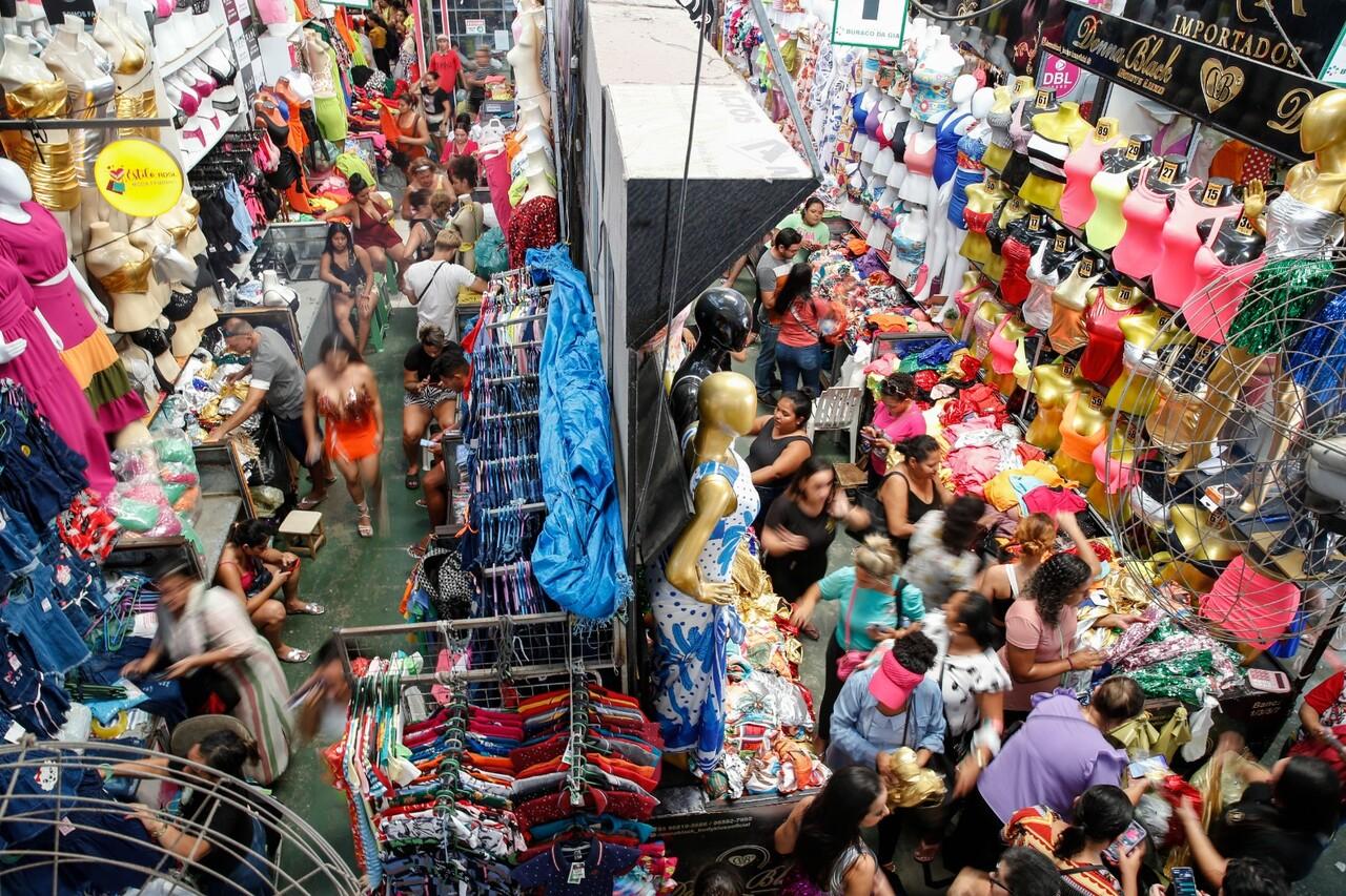 O que dá para comprar com até R$ 100 no Buraco da Gia, no Centro de  Fortaleza, para o Carnaval? - Ingrid Coelho - Diário do Nordeste