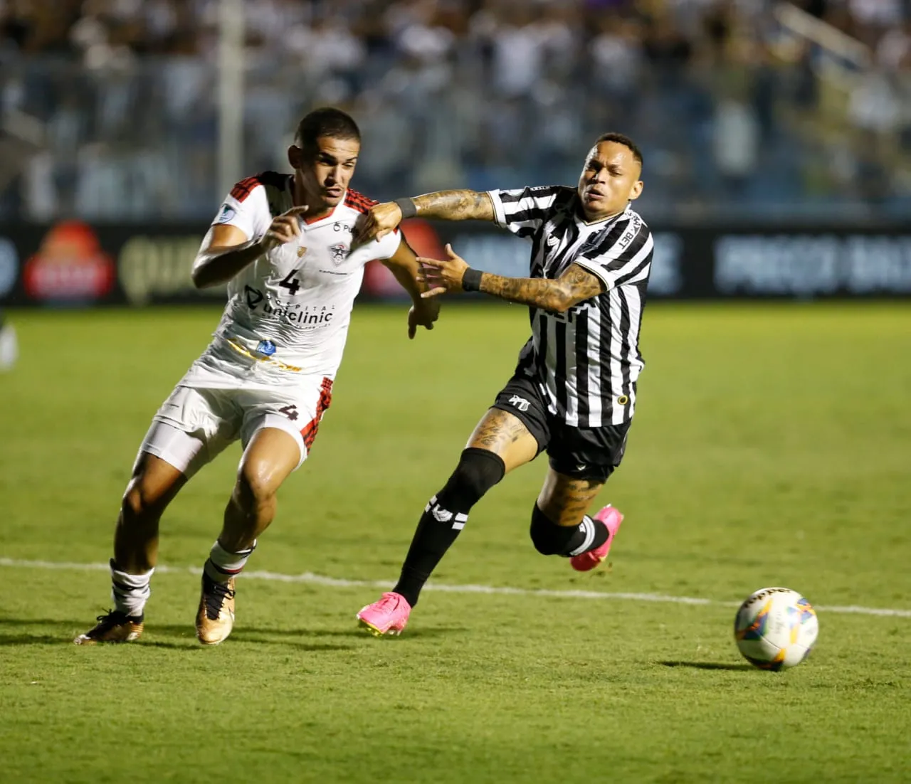 Janderson desperdiçou grande oportunidade na partida.