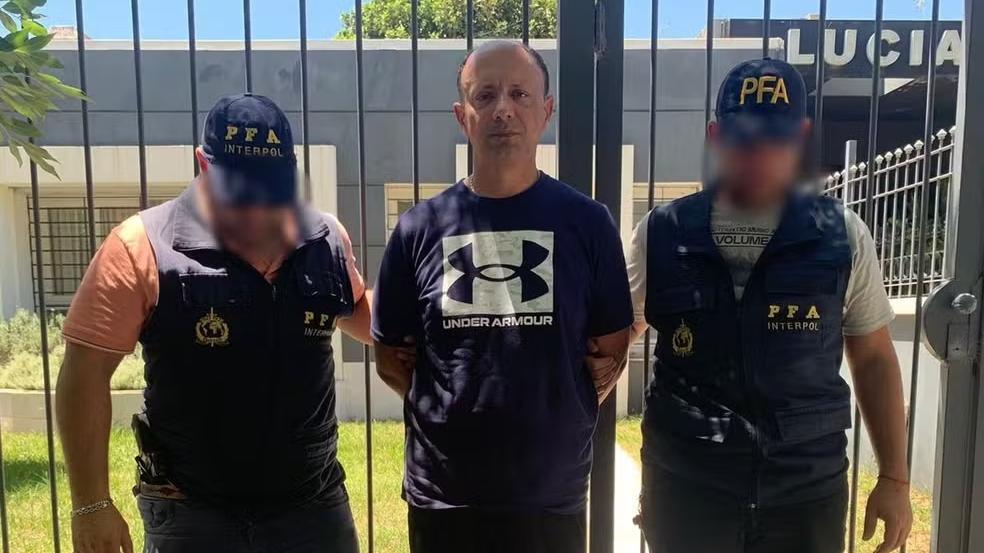 Foto de homem preso na Argentina responsável pelo tráfico