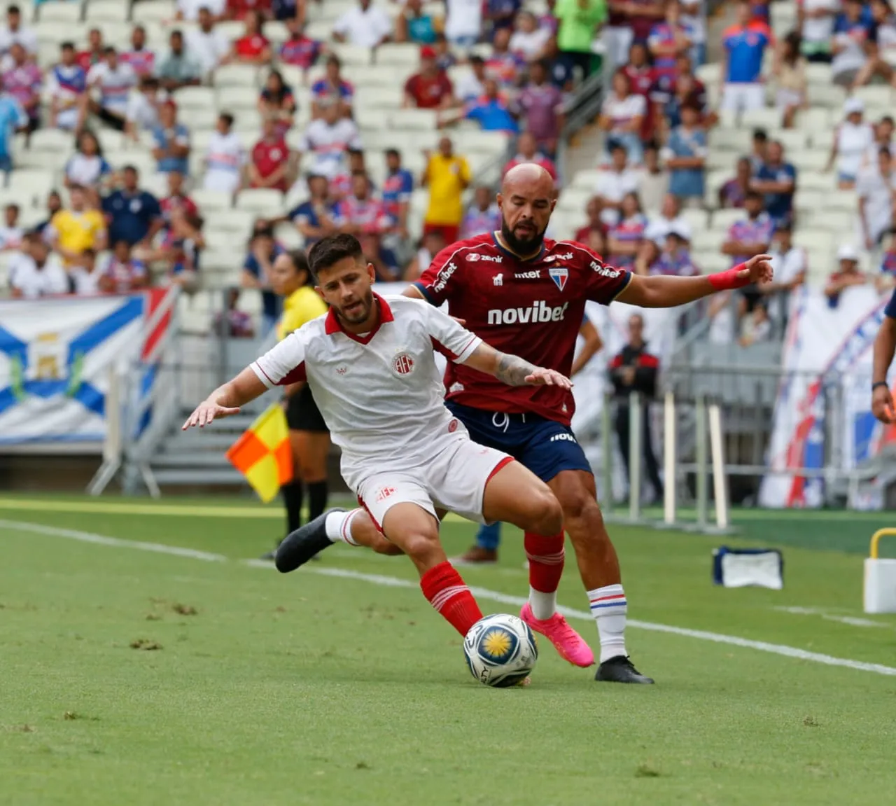 Fortaleza enfrentou uma forte marcação do América-RN durante os 90 minutos.