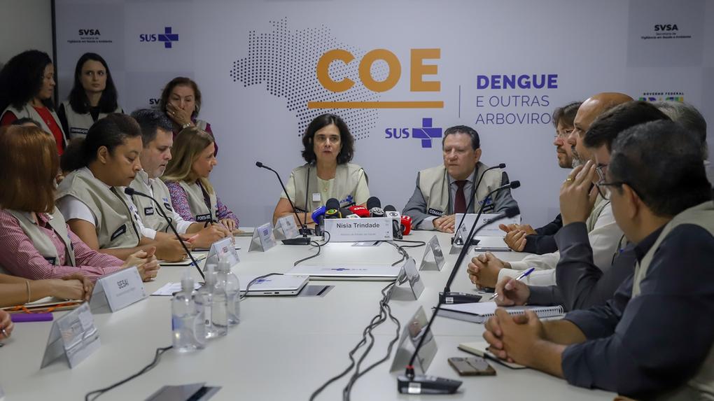 Reunião para abertura do Centro de Operações de Emergências contra a dengue (COE Dengue)