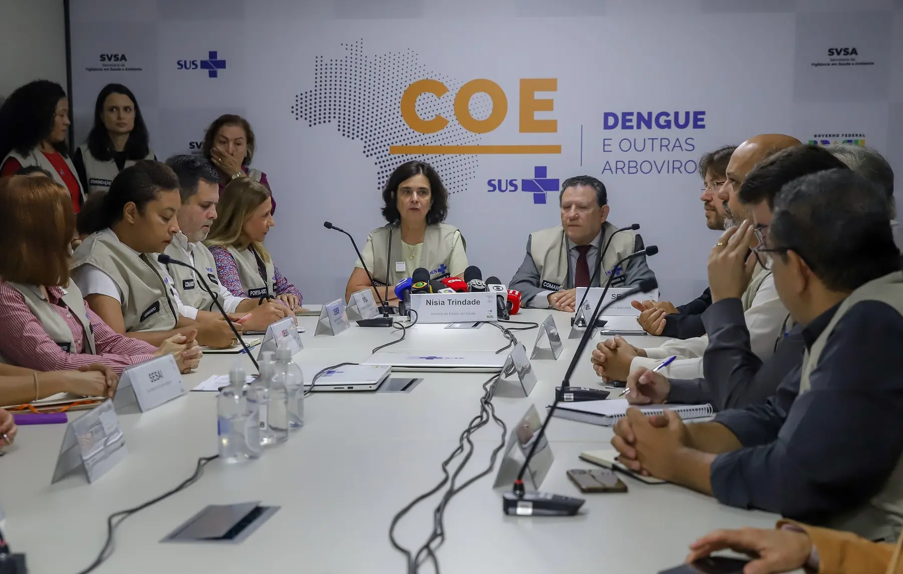 Reunião para abertura do Centro de Operações de Emergências contra a dengue (COE Dengue)