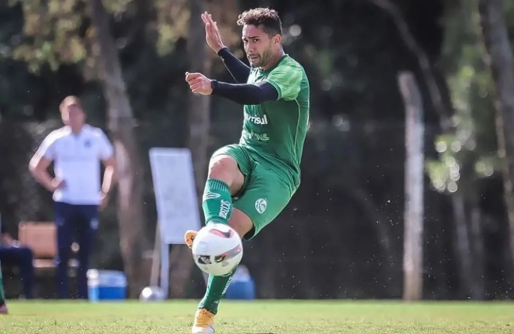 Jean Irmer atuando pelo Juventude