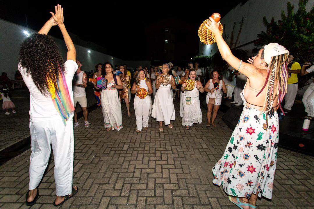 Maracatu Solar abre anualmente formações para pessoas interessadas em construírem juntas a agremiação, além de também se abrir para 