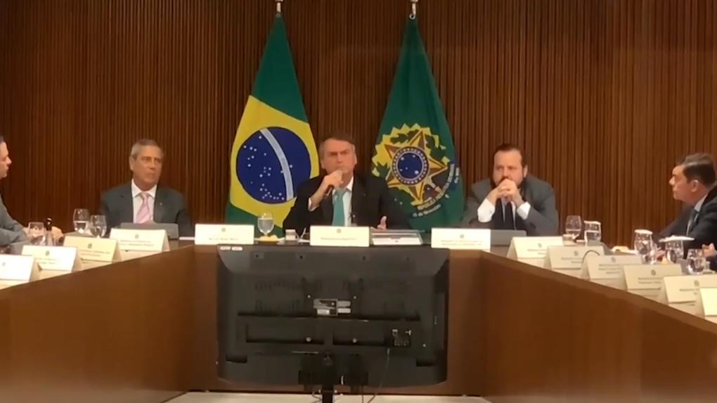 Vídeo de Bolsonaro com ministros embasou PF em nova operação