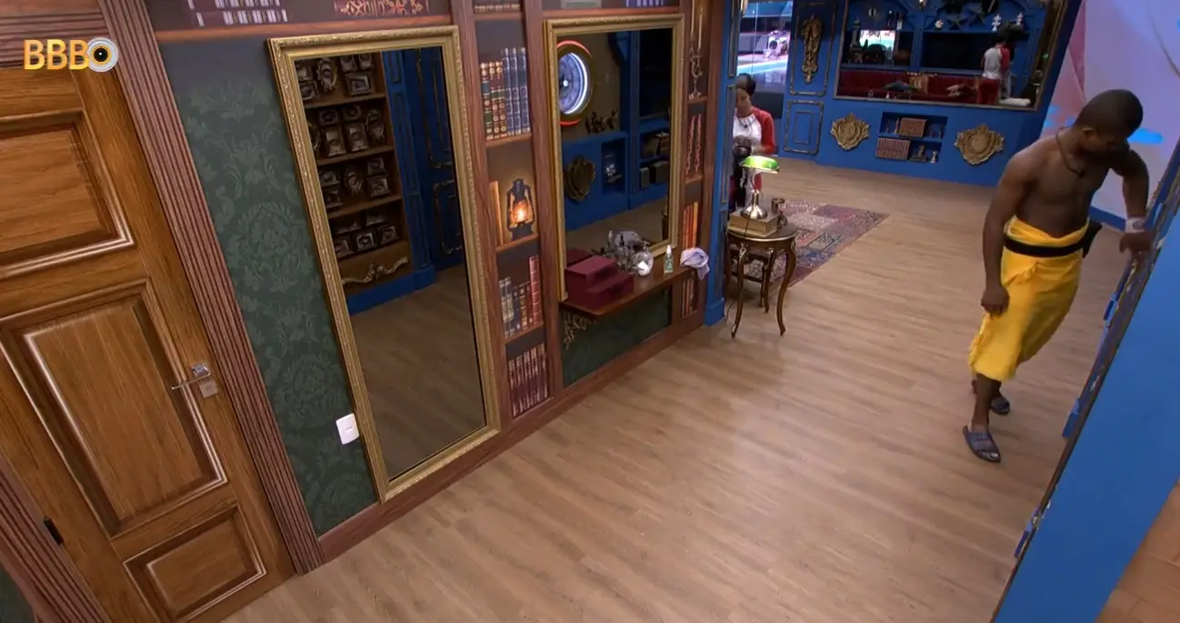 Davi entrou no confessionário após desabafo com Isabelle, mas voltou para a casa