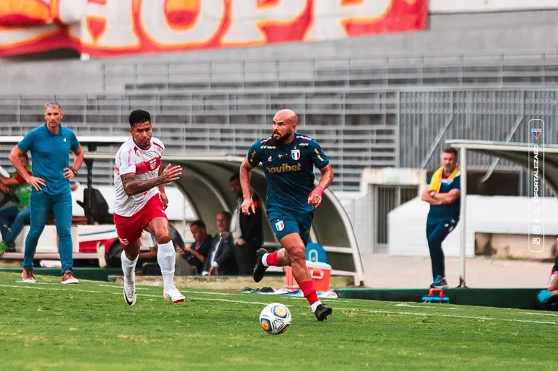 Fortaleza e CRB se enfrentam pela Copa do Nordeste.