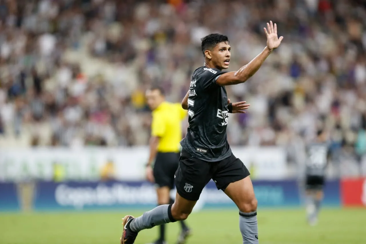 Erick Pulga é baixa no Ceara contra o Mirassol.