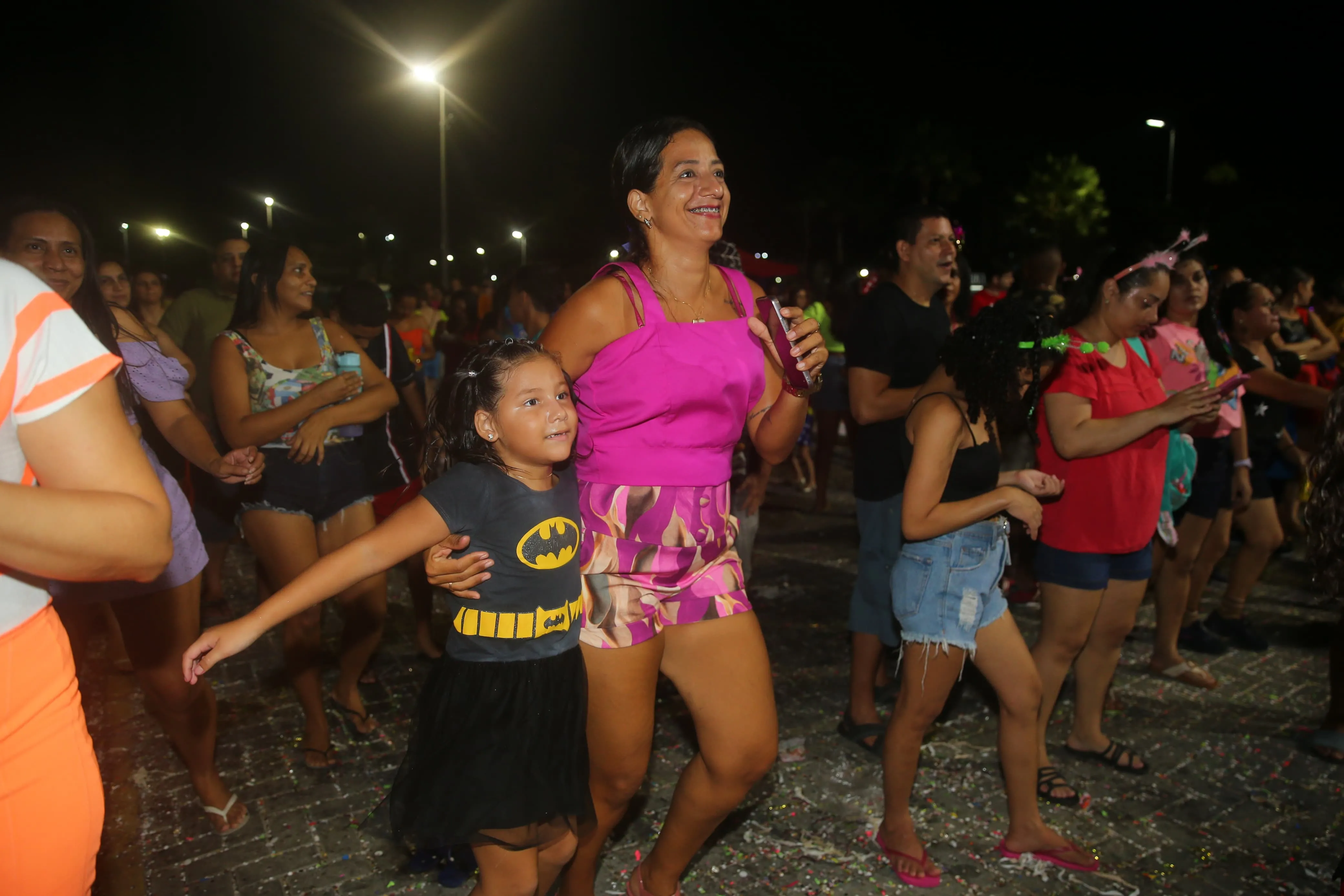 Famílias curtiram shows