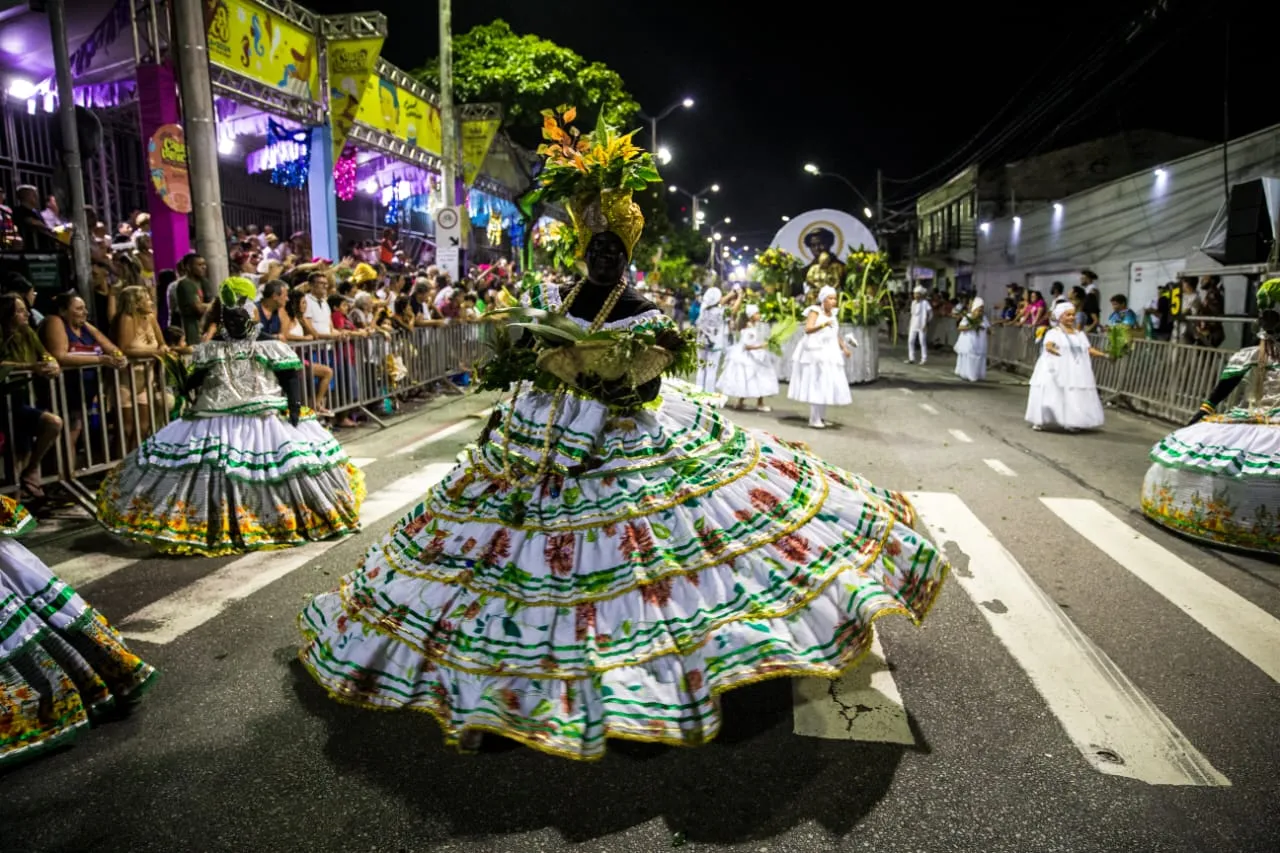 Desfile do Maracatu Vozes da África