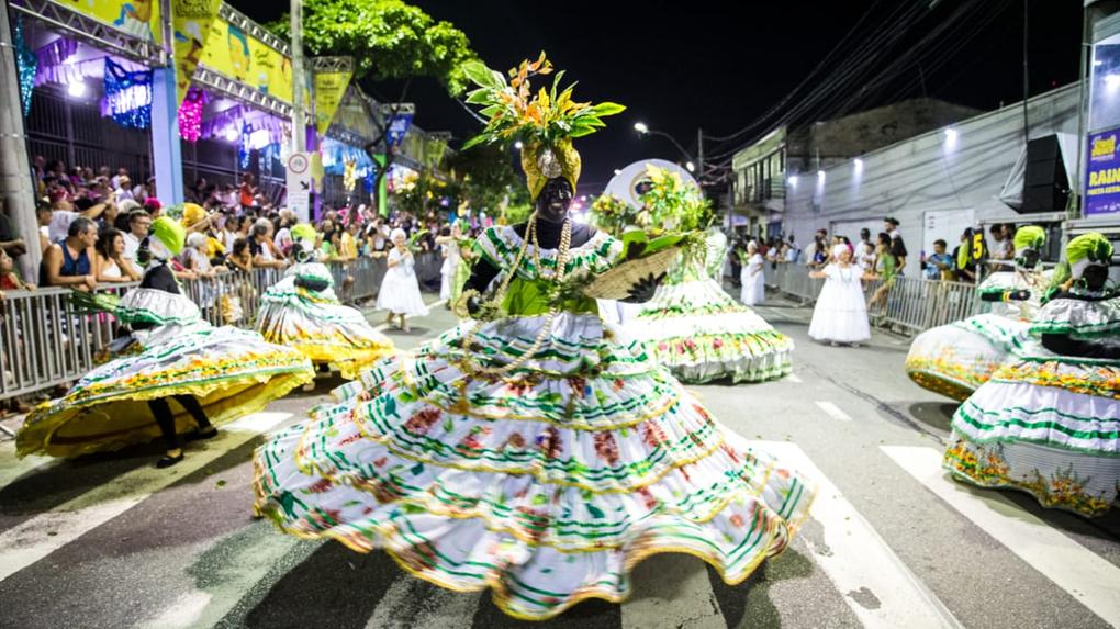 Dez pesquisadores saíram às ruas em meio à programação do Ciclo Carnavalesco da Prefeitura de Fortaleza para levantar dados sobre impactos simbólicos e concretos da festa popular