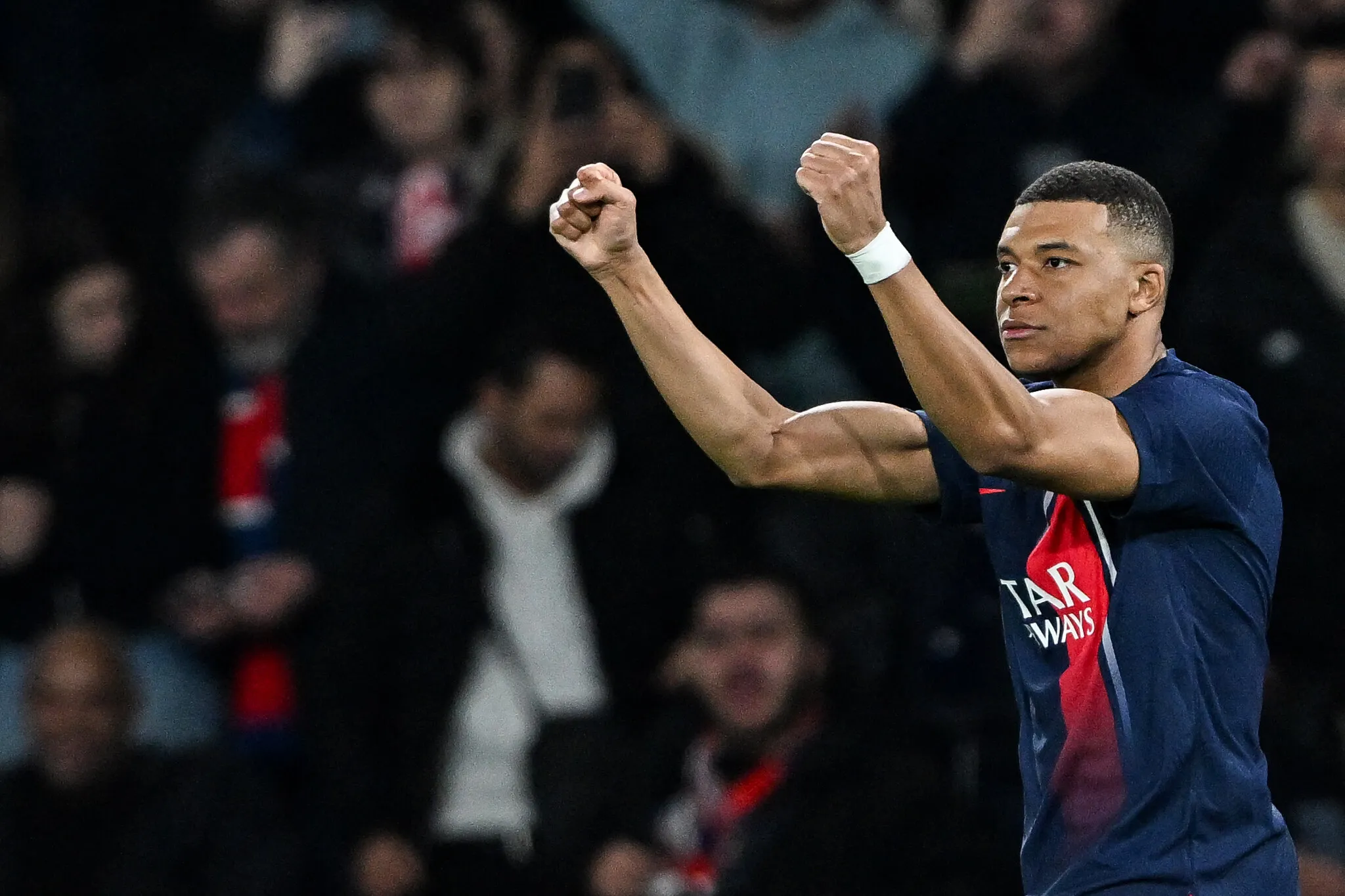 Mbappé segue sendo o principal nome do time do PSG.