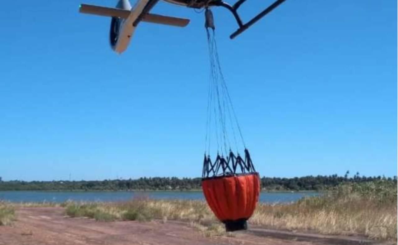 Detalhe do Bambi Bucket (reservatório de água)