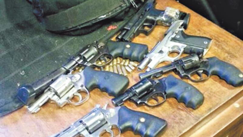 As armas que desapareceram eram revólveres e pistolas, relacionados a processos judiciais