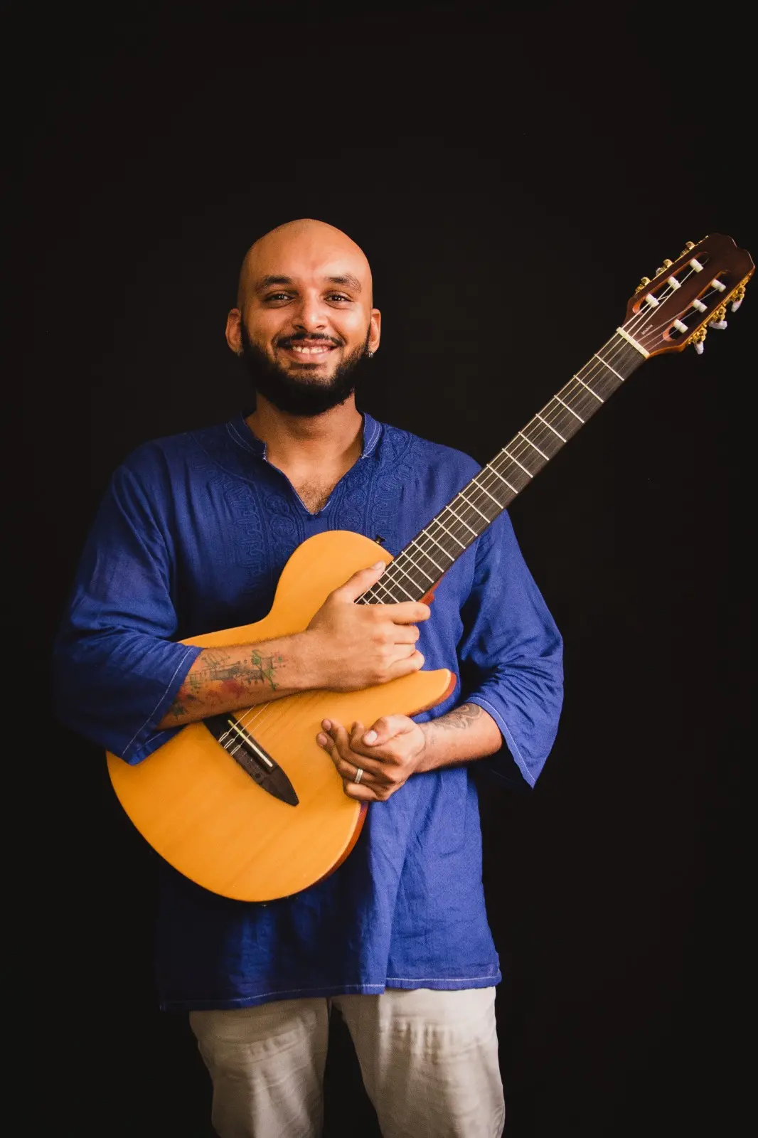 Veterano da cena musical caririense, André Oliveira lançou seu primeiro single profissional pelo projeto