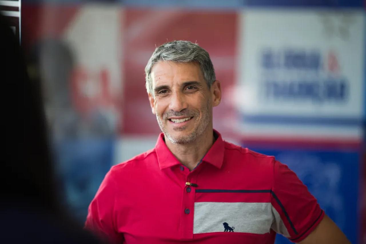 Vojvoda em coletiva pelo Fortaleza