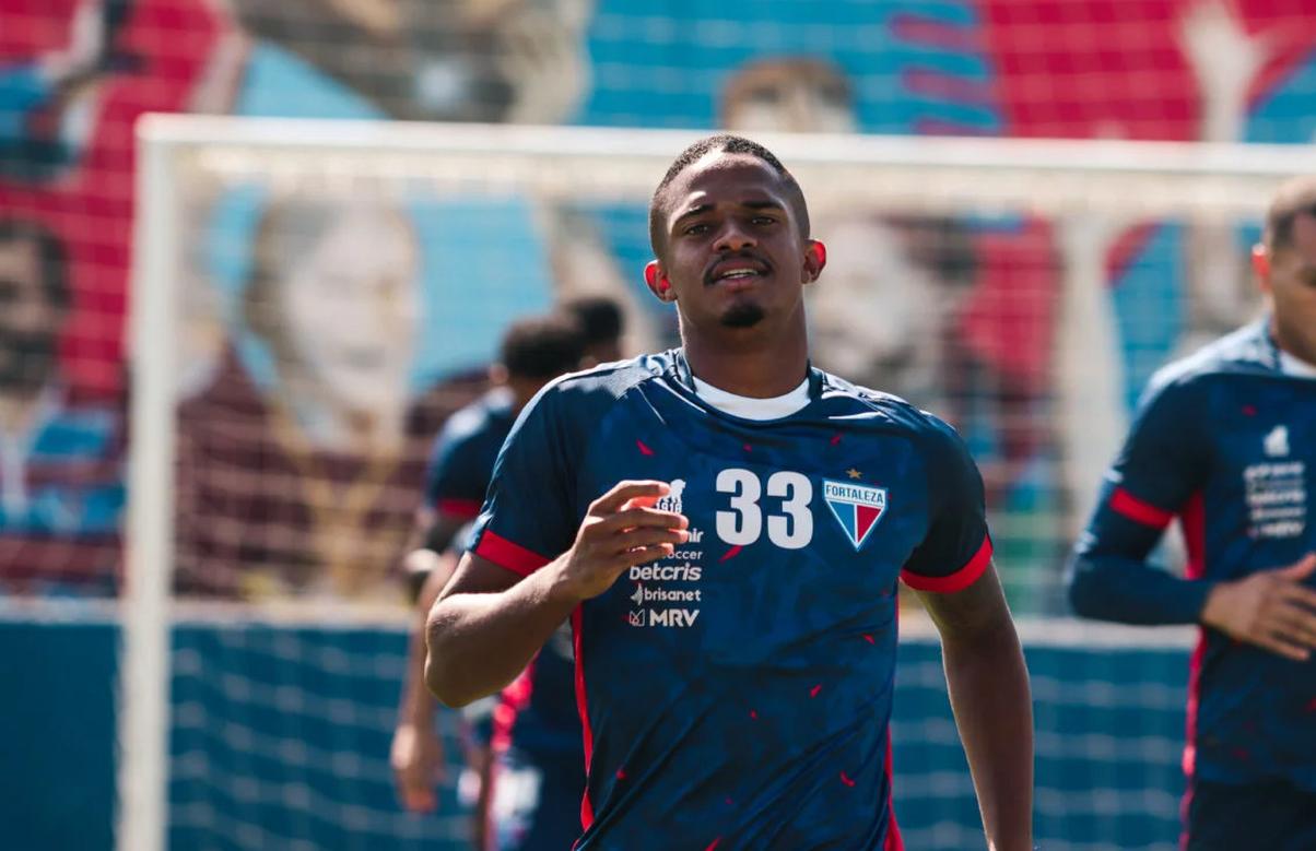 David da Hora em ação pelo Fortaleza