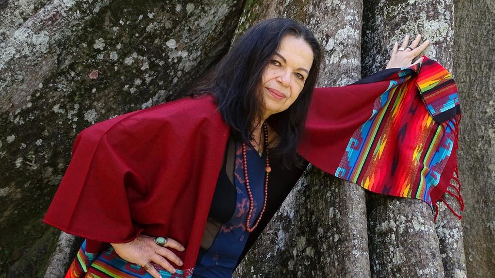 Amelinha apresenta o show 'Todo Mundo Vai Saber' na programação de março do Cineteatro São Luiz