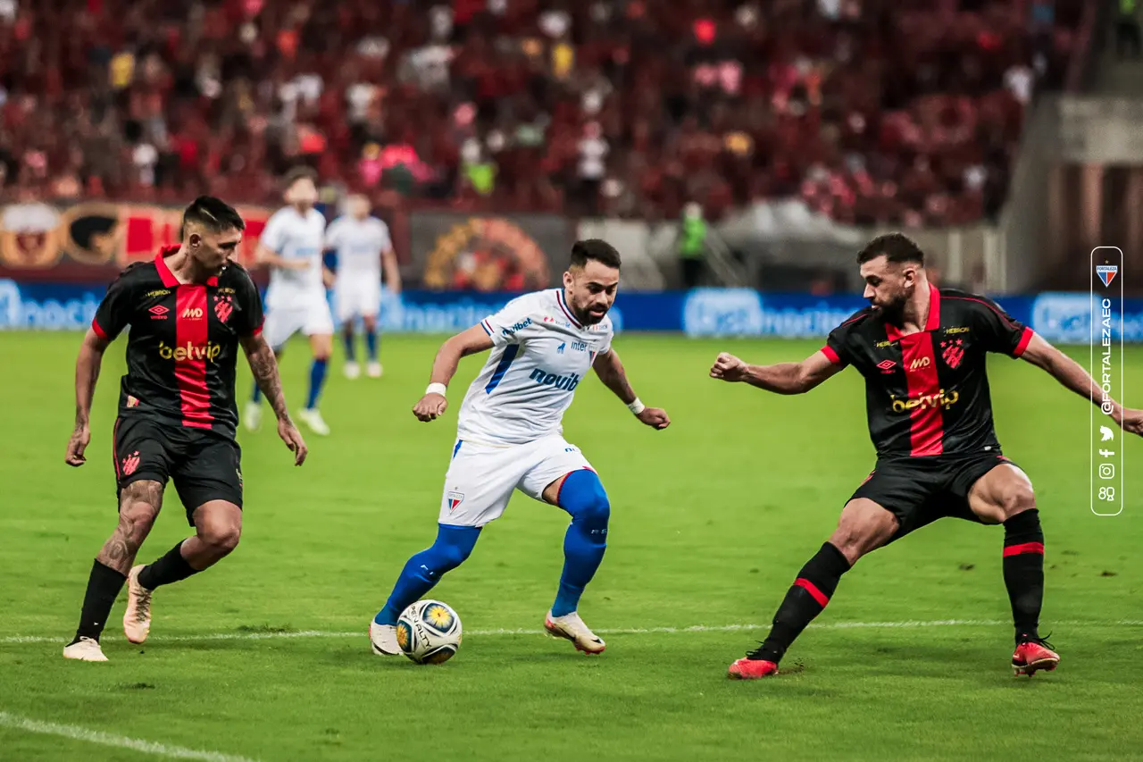 Luquinhas durante Sport x Fortaleza