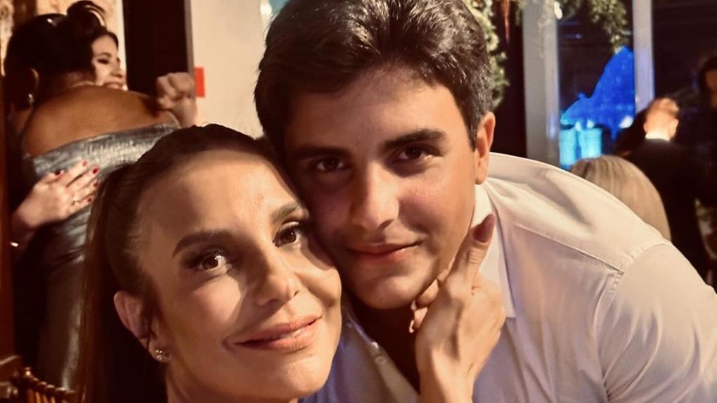 Ivete Sangalo recebeu declaração de apoio feita pelo filho, Marcelo, nas redes sociais