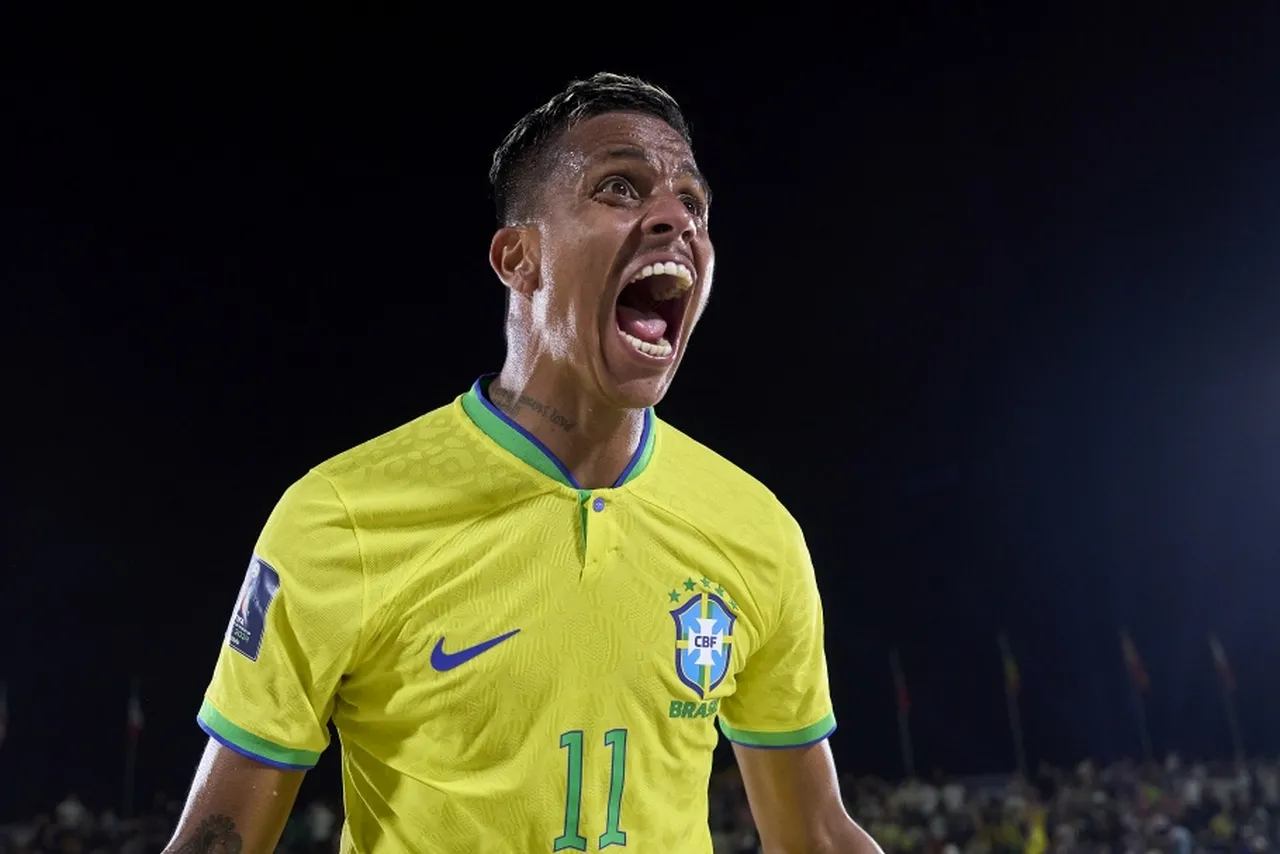 Mauricinho celebra classificação à final da Copa do Mundo