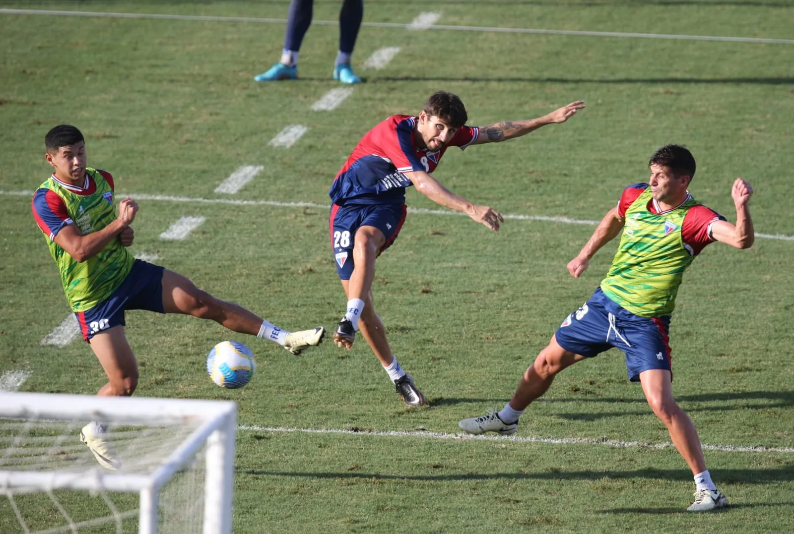 Jogadores do Leão em treino aberto no Pici