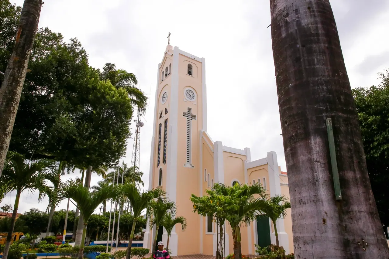 Em Uruburetama a comunidade se mobilizou em correntes de oração para que uma solução fosse dada ao processo de desemprego