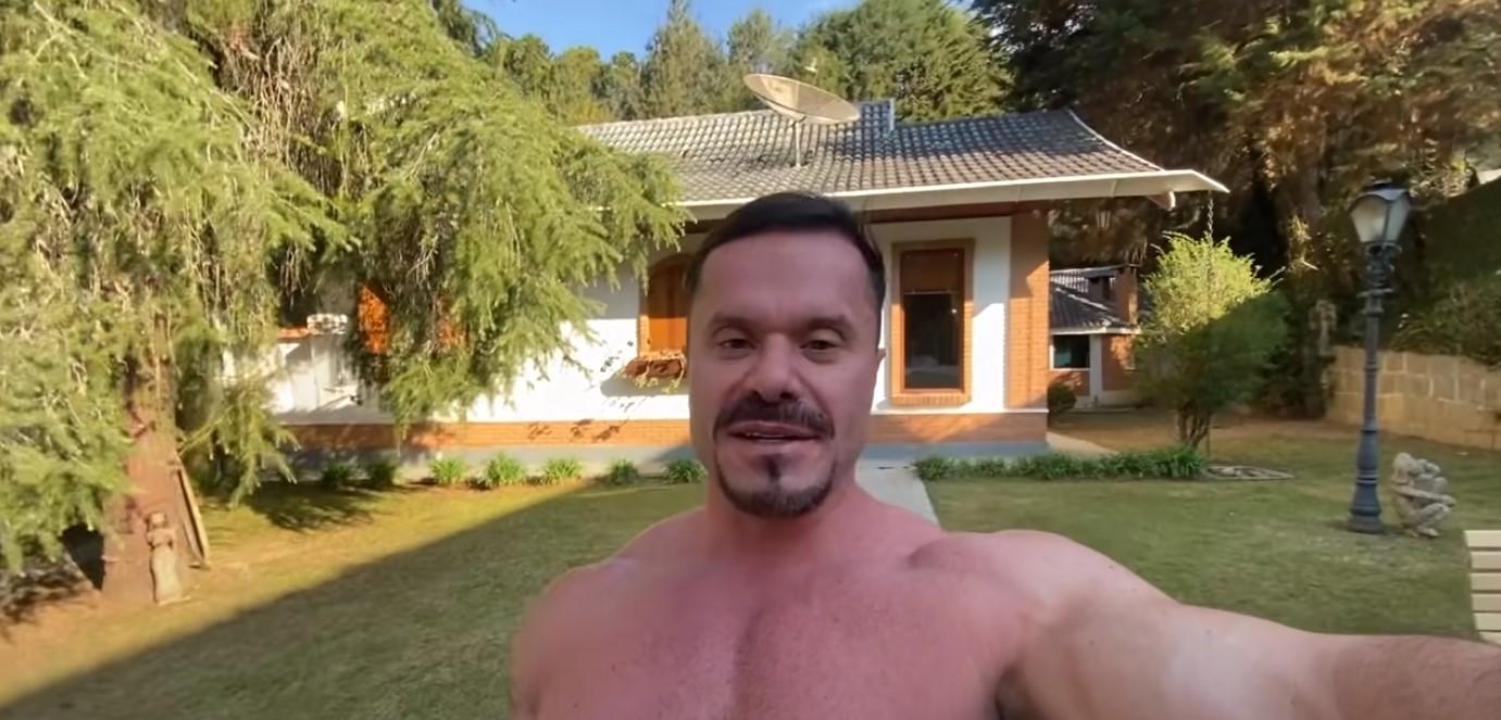 Cariani em casa em Campos dos Jordão