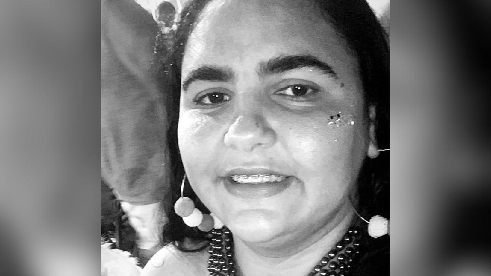 Mulher baleada por marido em farmácia morre em Fortaleza