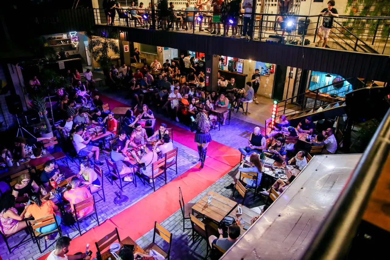 Restaurante É Sim é casa fixa do Drag Brunch Ceará