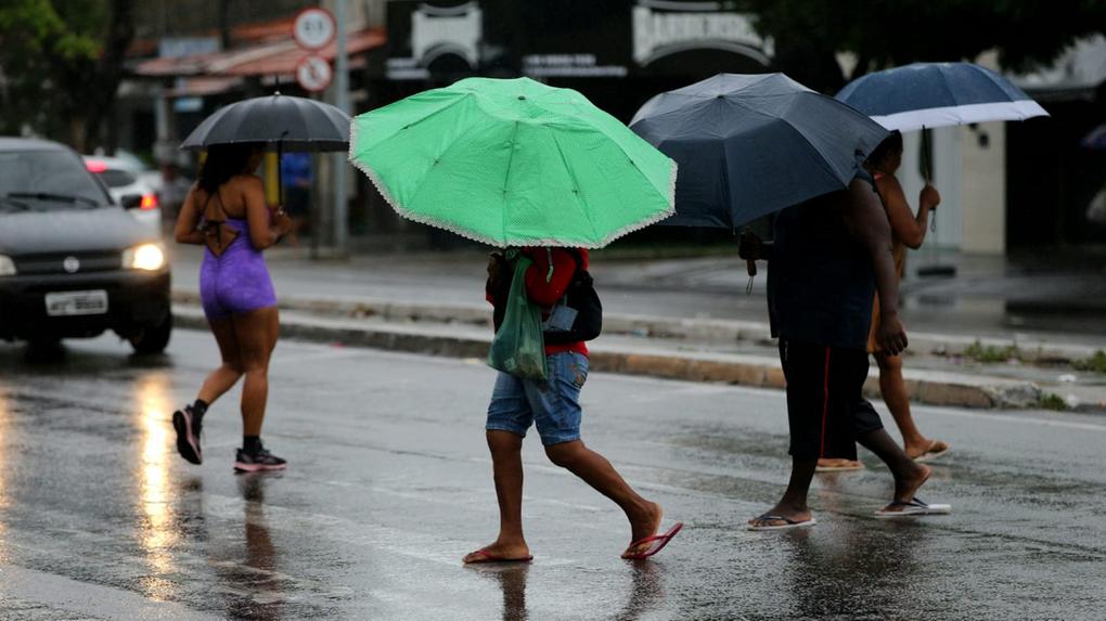 Fortaleza tem aviso de perigo potencial devido às precipitações