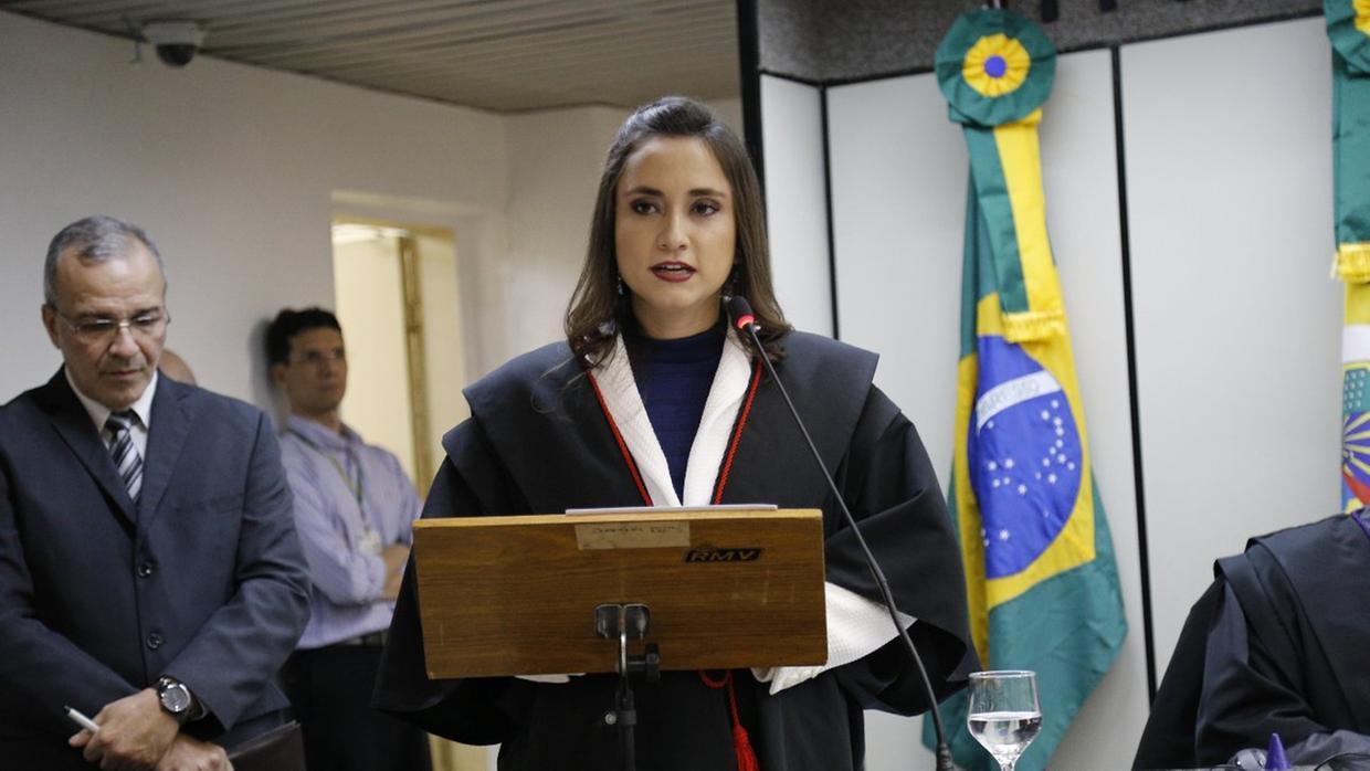 Kamile de Castro