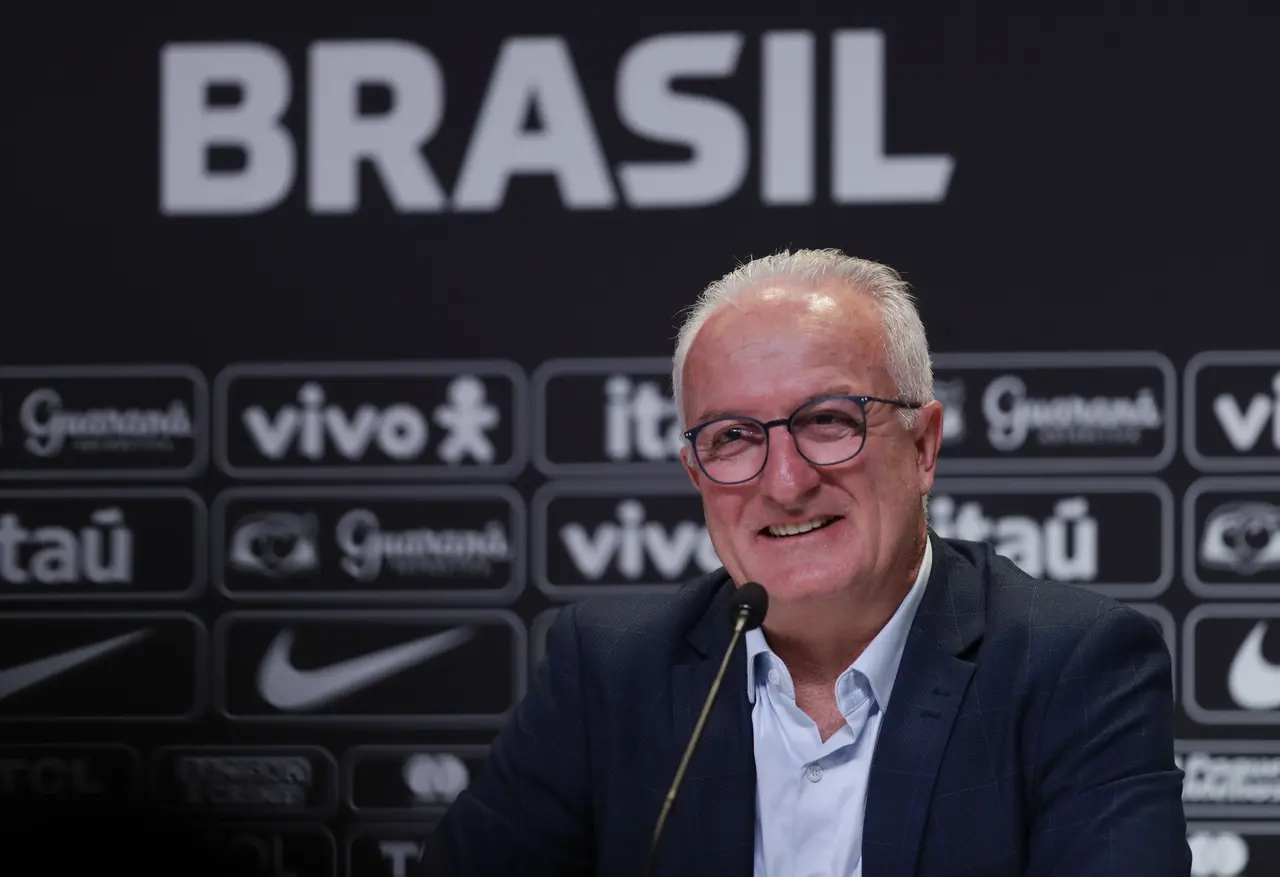 Imagem da notícia: Dorival anuncia substitutos de Ederson, Marquinhos e Martinelli para amistosos da Seleção