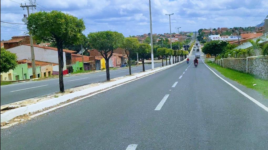 Imagens da estrada de Várzea Alegre