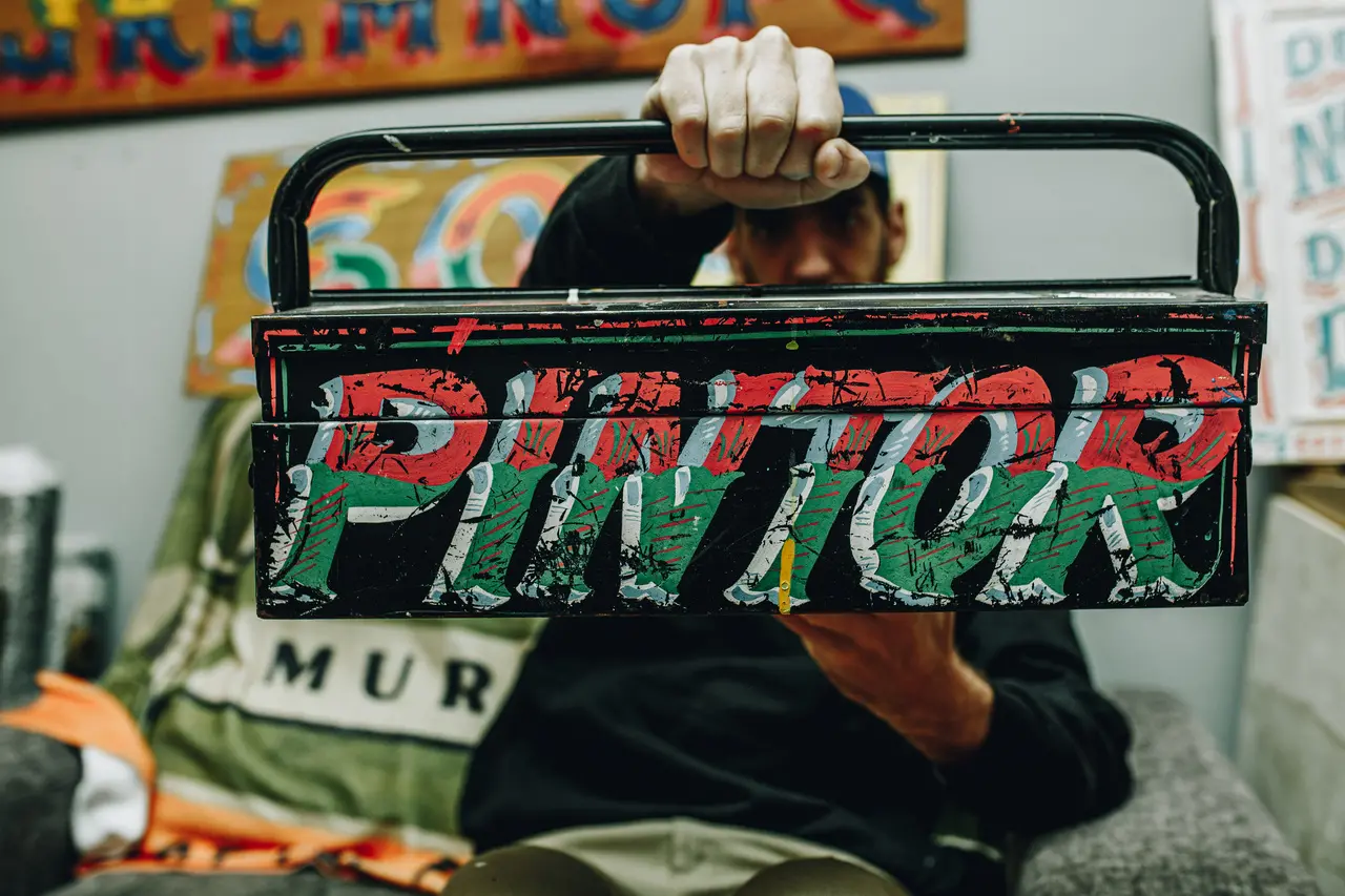 Letras feitas à mão são forte componente da memória brasileira