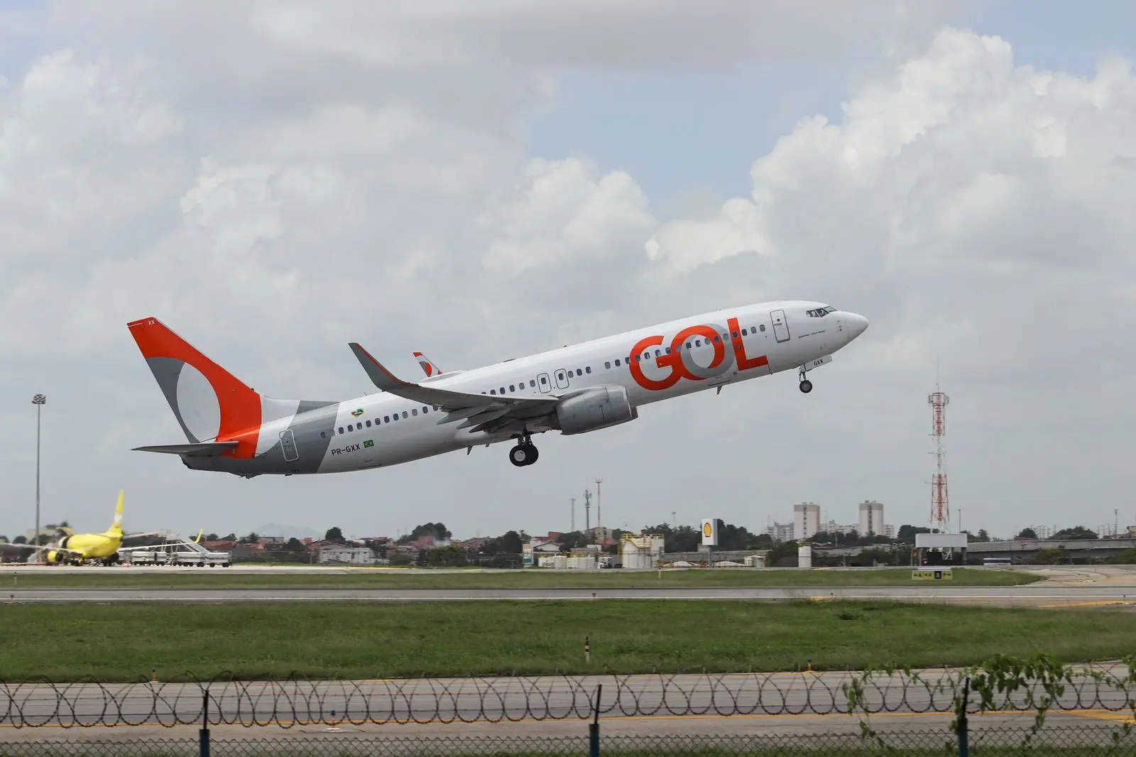 Avião da Gol partindo na 