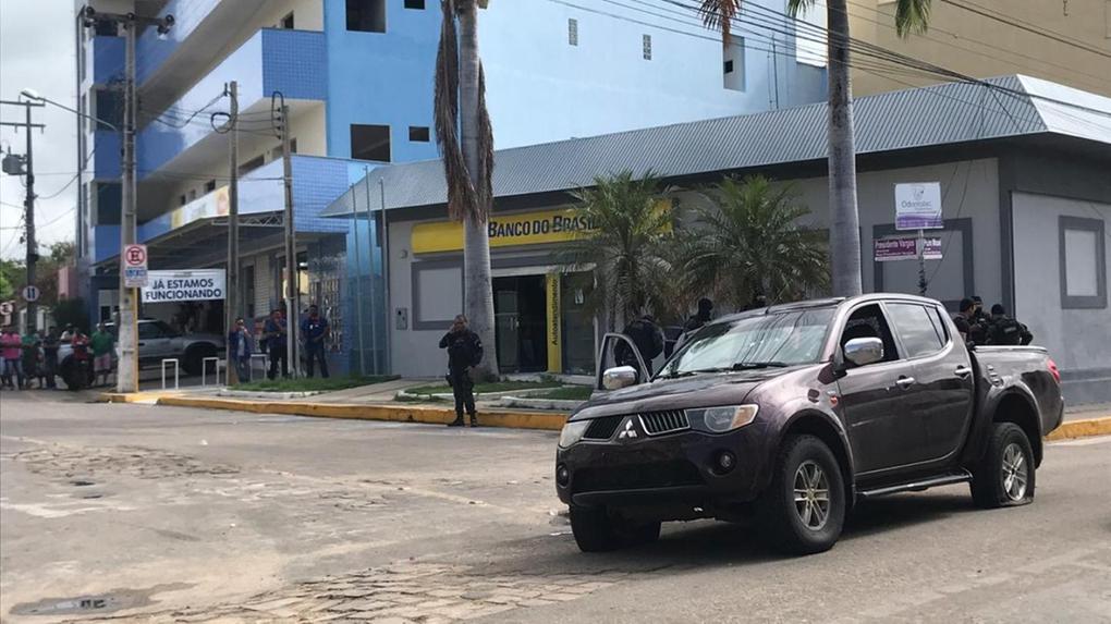 Quadrilha que atacaria bancos de Milagres fez reféns e foi surpreendida pela ação policial