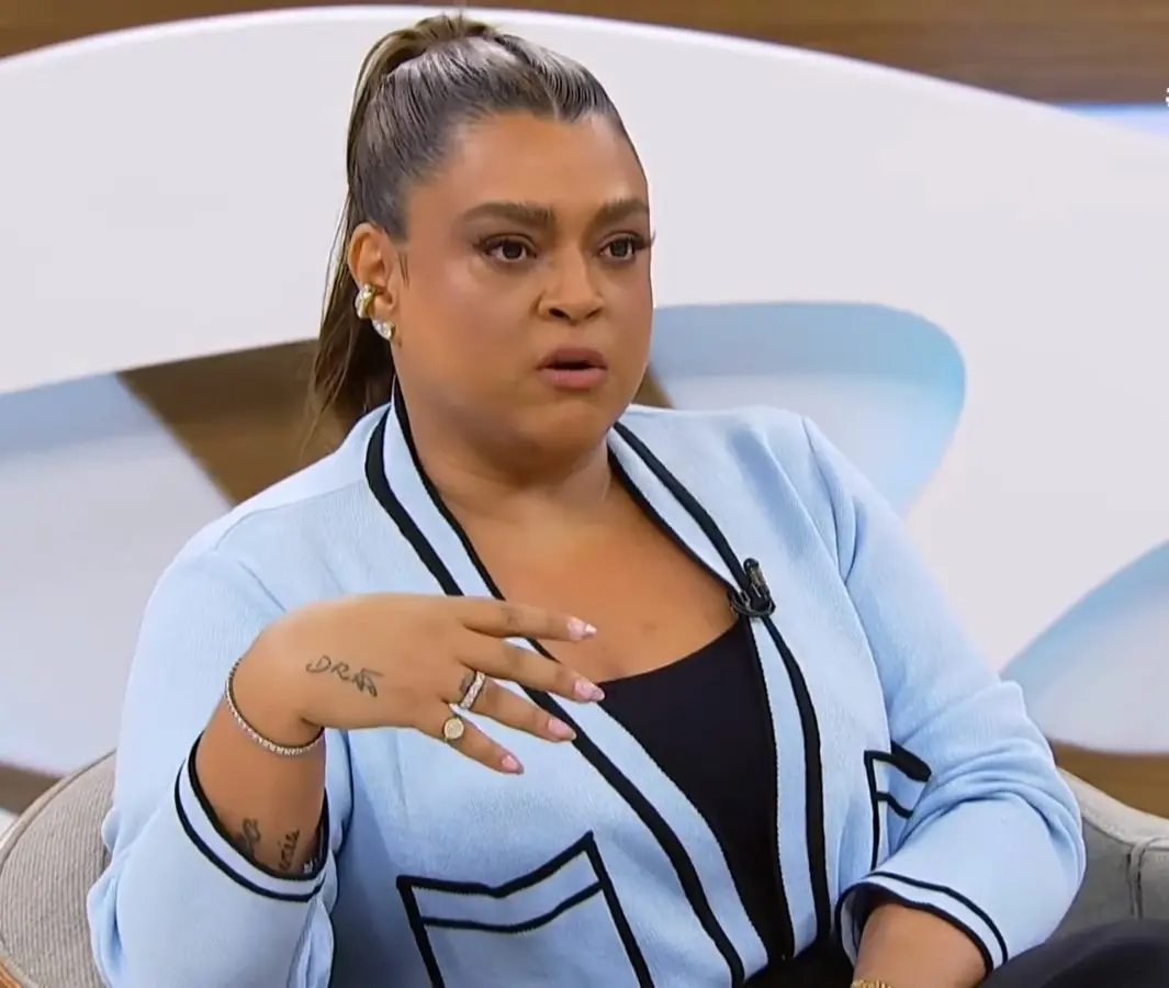 Preta Gil relembrou seu tratamento contra um câncer retal, em entrevista ao programa Roda Viva, da TV Cultura