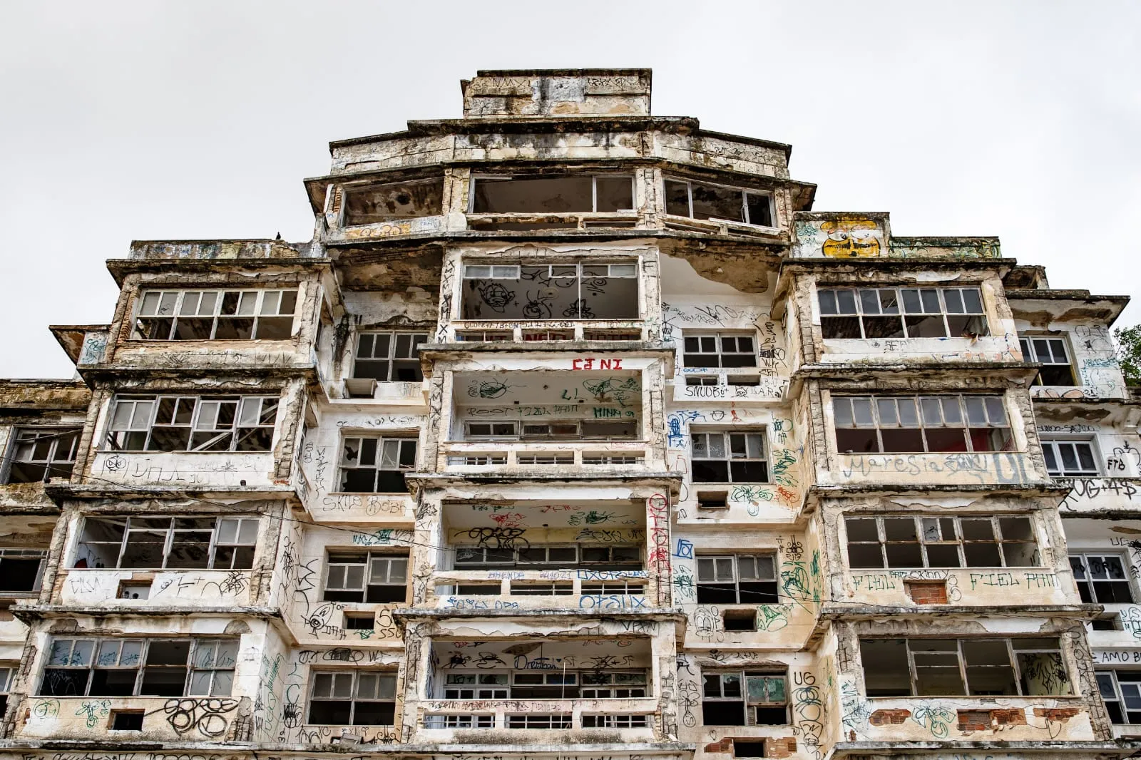 Edifício São Pedro foi construído há mais de 70 anos para servir como um hotel de luxo na cidade