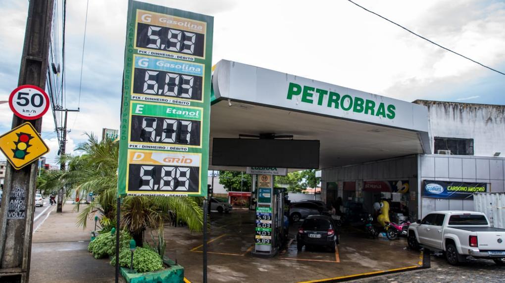 foto de posto de gasolina em Fortaleza