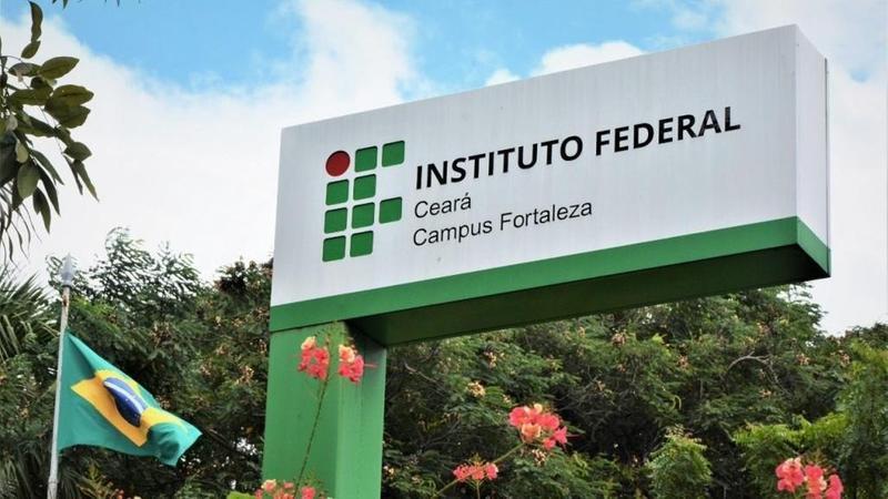 Fachada do campus de Fortaleza do IFCE