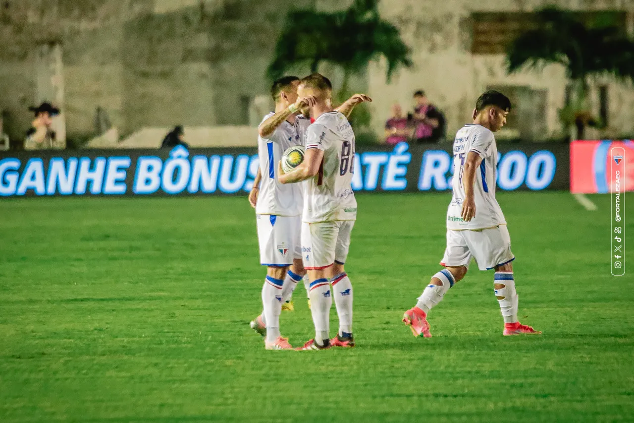 O Leão reagiu rápido no jogo e empatou a partida um minuto depois de sofrer o gol