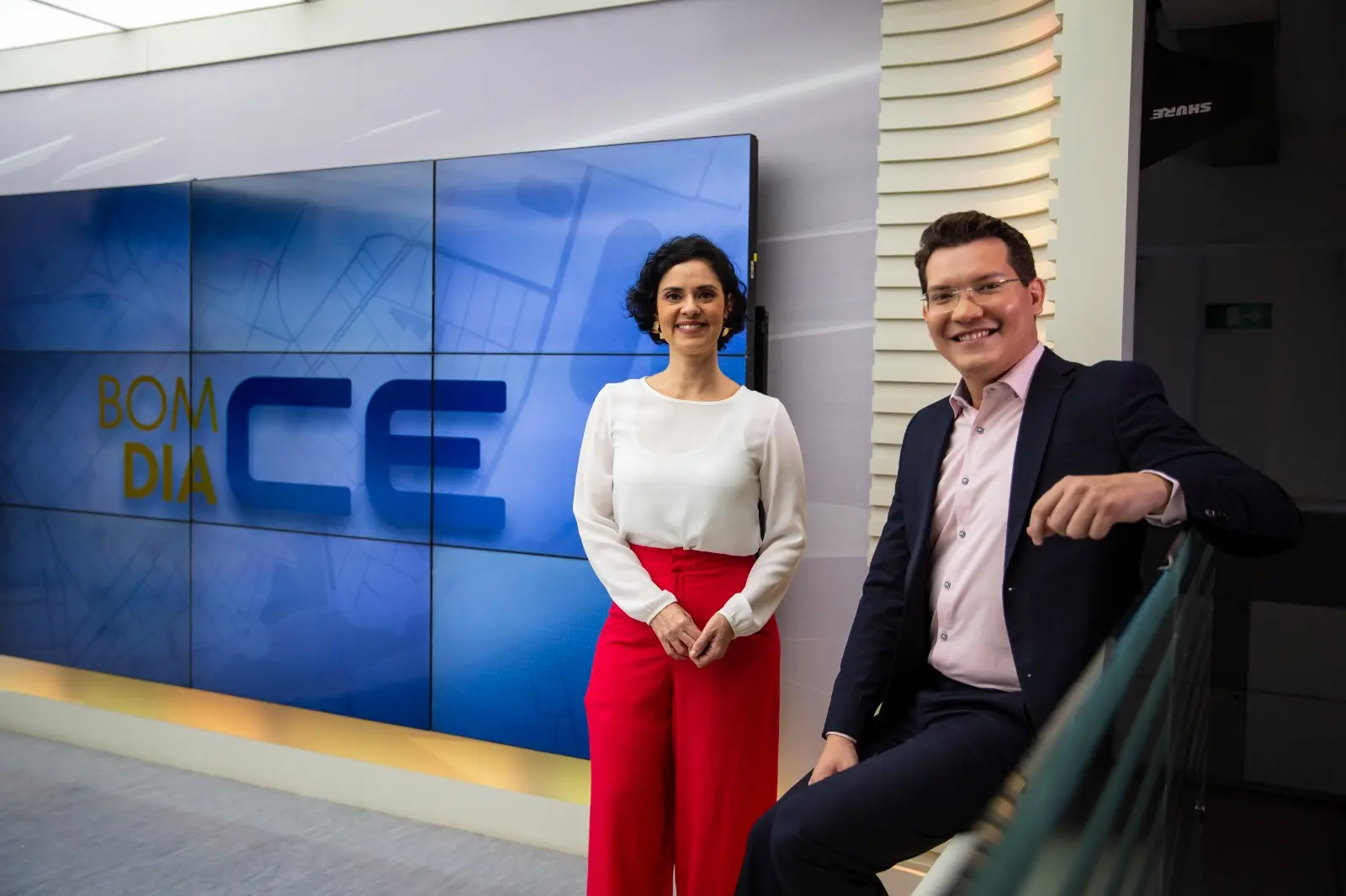 Juliana e Halisson estão no ar, a partir das 6h, no BDCE