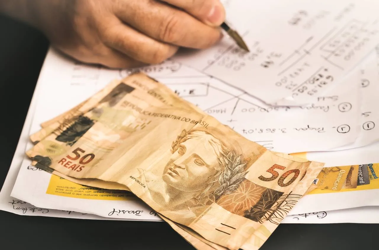 O reajuste dos planos de saúde de 2024 será divulgado pelas empresas operadoras em maio e aplicado nos respectivos meses de aniversários dos contratos