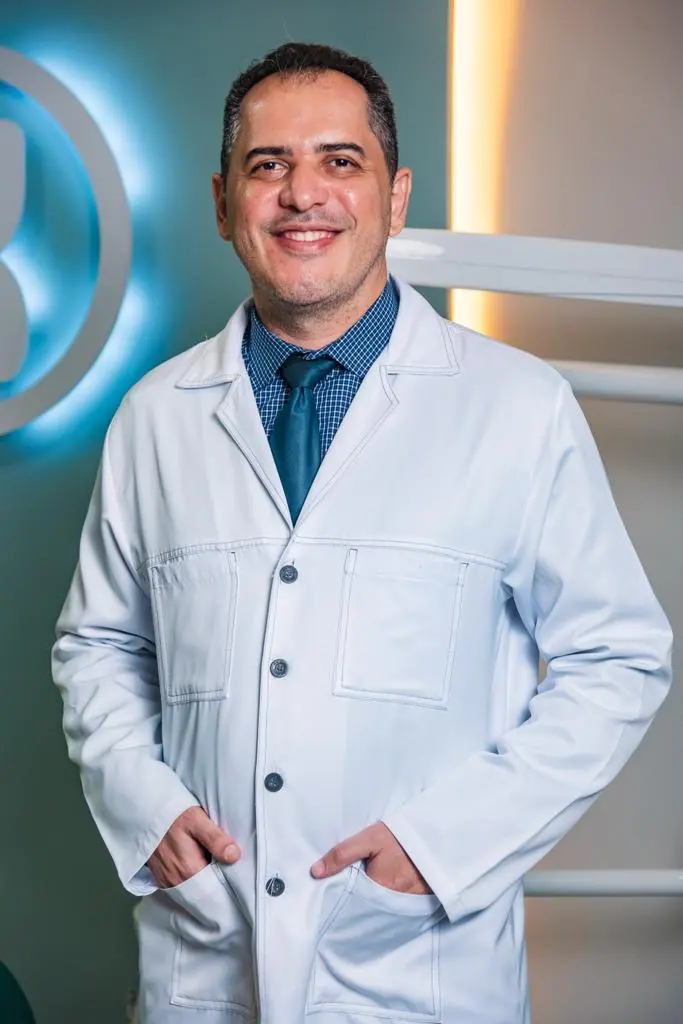 Davi Cunha é dentista
